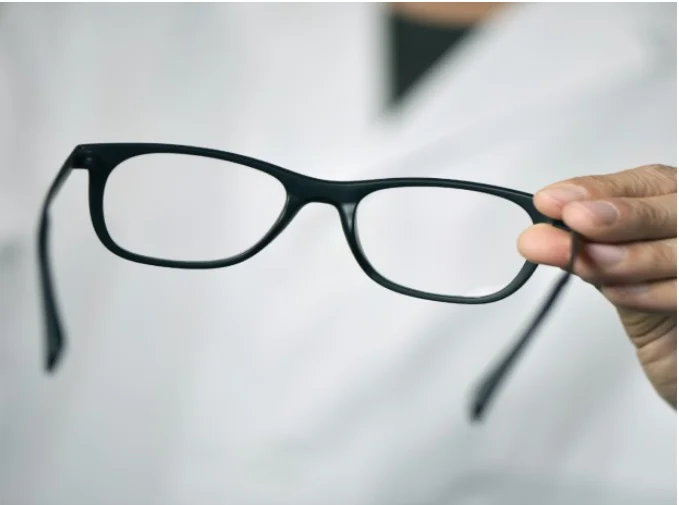 Everything You Need to Know About Prescription Glasses and Progressive Glasses