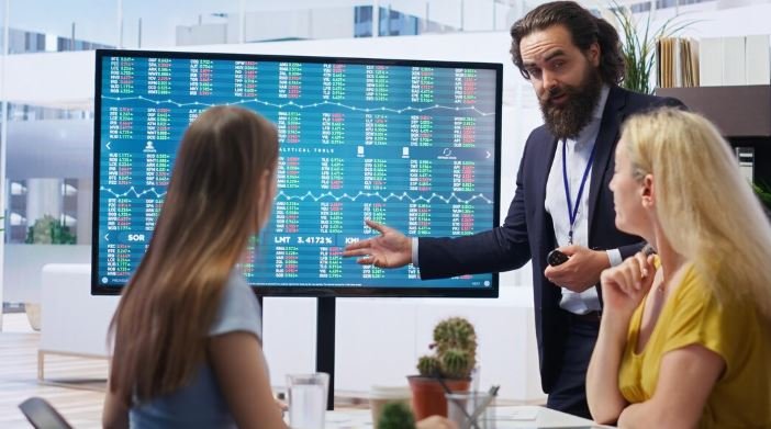 How Price Action Patterns Indicate Possible Market Reversals?