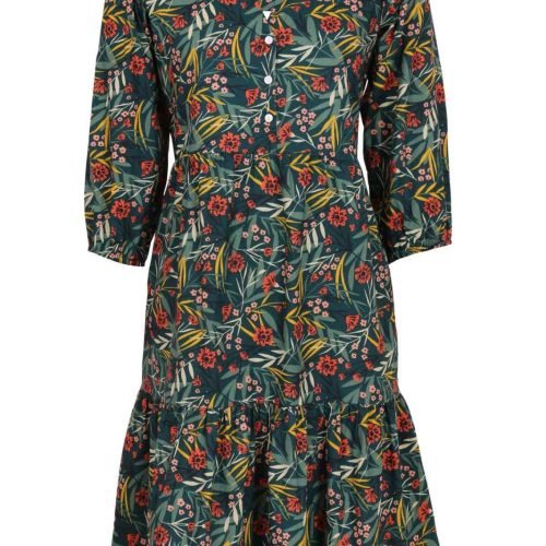 House of Sal has a variety of clothes for women, like maxi dresses, formal satin shirts, and summer dresses