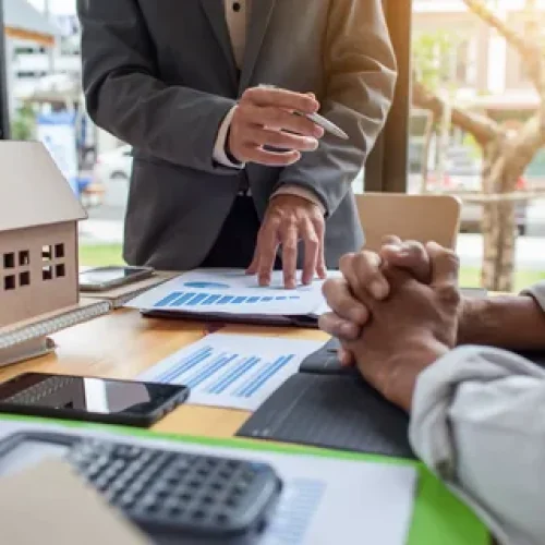 Should You Use a Property Management Company for Your Long-Term Rental?