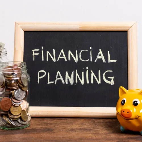 7 Key Differences Between a Savings Plan and the Best Investment Plan
